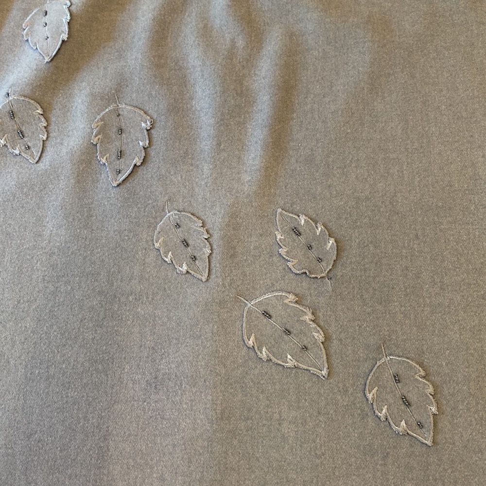 LAUNDRY BY SHELLI SEGAL POWER BLUE SKIRT WITH 7 LEAVES AND BEADS - Picture 10 of 11